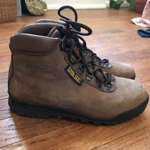 Vasque hiking boots